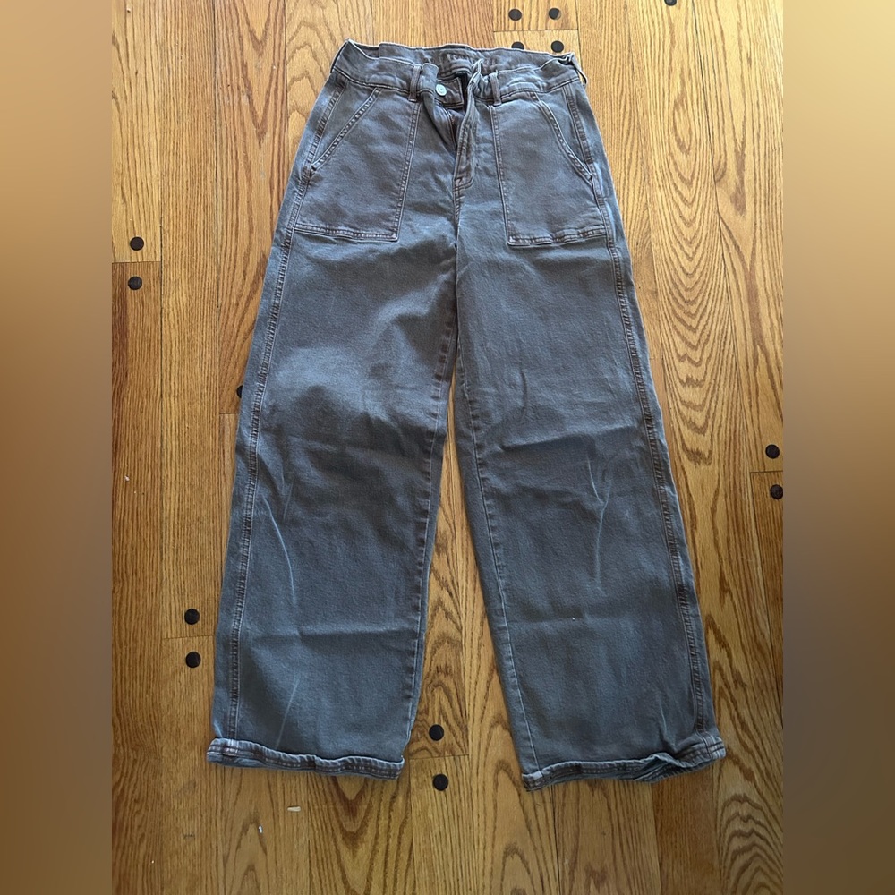 AMERICAN EAGLE wide leg pant with button pockets